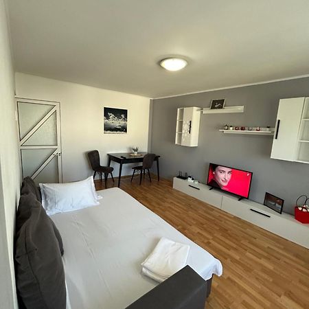 Sj Apartment Tulça Dış mekan fotoğraf